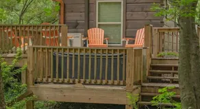 Gabriele Cabin Rustic Retreat Near Downtown - Image 3