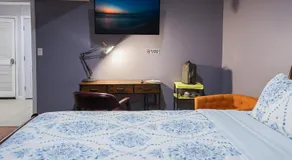 Elegant Studio Suite - Near DC & Top Attractions - Image 2