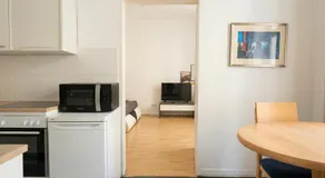 12-Min to Vienna Hauptbahnhof Station, 1BR Apt with WIFI - Image 3