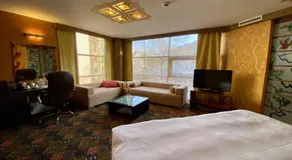 Art 'Otel - Image 2