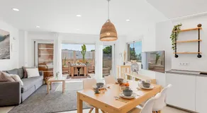 MEDANO4YOU Surfers Paradise Beachfront Home - Image 2