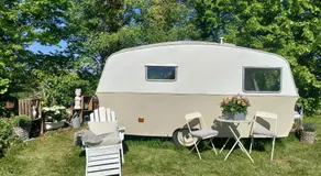 The running Rabbit caravan - Image 5