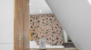 Brick Lane Base - Image 3