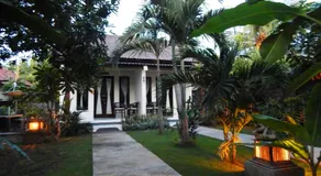 Giri Sari Guest House Pemuteran Bali - Image 4