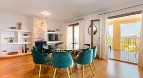 Beautiful Villa Rafaella - Image 3