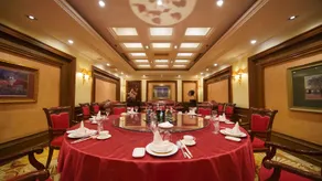 Dong Fang Hotel - Image 4