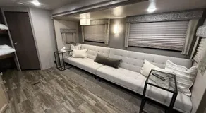 cozy rv - Image 2