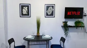 Le Nid Secret - Studio cosy cour privée proche RER - Image 4