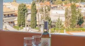 Villa Rosa Apartments - Image 3