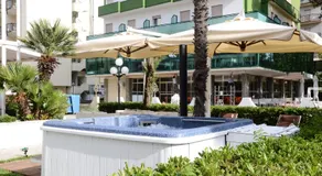 Hotel Mirage - Image 3