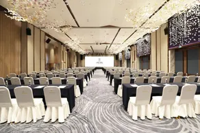 J ONE HOTEL - Image 5