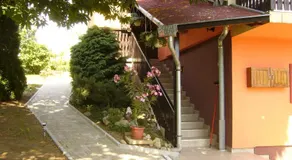 Ország Apartmanház - Image 4