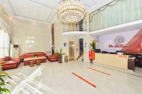 Shell Hotel (Wuzhou Nanning Department Store Canghai Lake High-speed Railway South Station Branch) - Image 3