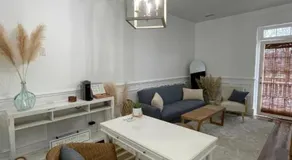 The Front Street Inn - Image 4