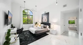 8BR Mansion Near Kiki by the River Miami - Image 2
