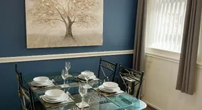 Ideal 2 bed pay-as-you-stay home in Widnes sleeps 5 - Image 3