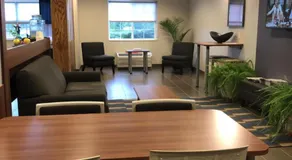 Microtel Inn & Suites by Wyndham Cadiz - Image 5