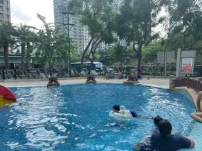 Swimming pool, Sauna, kid club, bowling - Image 5
