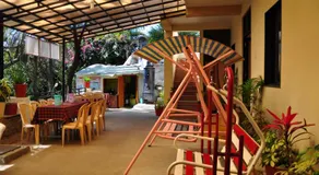 Hotel Oasis - Image 3