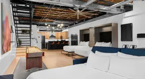 Rummelig Luksus Loft + Kæmpe PRIVATE Rooftop i hjertet af Downtown Denver - Image 2
