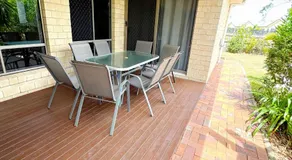 The Seahaven - Modern 5 Bedroom Family Home Close to Beach - Image 4