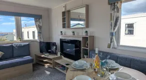 BRIGHT MODERN STYLE CARAVAN WITH VIEWS on HAVEN LITTLESEA WEYMOUTH - Image 4