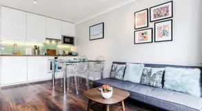 Lovely 2 Bedroom Apartment Near South Bank - Image 3