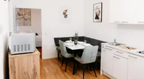 FREE Parking City Apartment - Image 4