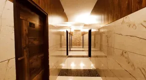 SKY INN GUEST HOUSE - Smart Budget Rooms Near DAV Collage, HMV, Maqsudan, Sabzi Mandi, Grain Market, NIT, Verka Plant, Workshop Chowk - For Corporates, Familes, Couples - Image 3