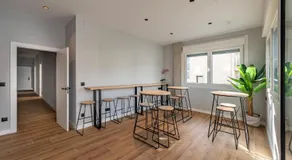 White Tree Rooms and Apartments - Image 4
