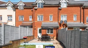 3BR House By The Yuma Homes Short Lets & Serviced Accommodation Ashford Ideal For Contractors - Image 2