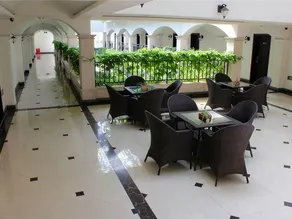 Zhonghui Hotel - Image 4