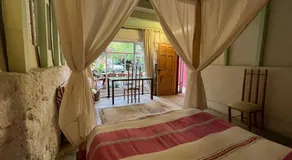Artist's or couple's casita & studio - Image 2