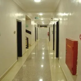 Royal Jatoz Hotel - Image 4