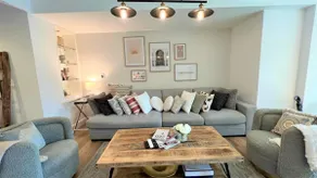 Elegant 2Bedroom with Balcony in Dubai Marina - Image 2