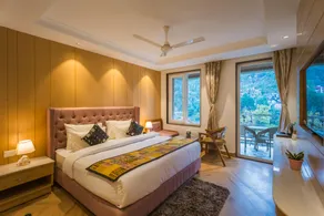 Tripli Hotels Royal Spring - Image 2
