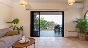 Villa Alice On The Rocks - Image 2