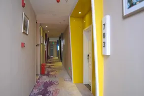 KU BA   Hotel - Image 2
