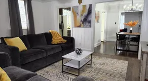 Spacious Centrally Located 3 Bed 2 Bath - Sleeps 8 - Image 2