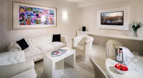 Base Hotel - Image 2