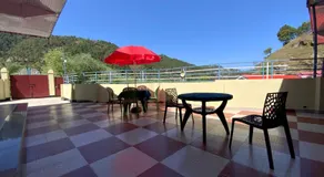 Rock Mountain Premium Homestay, Dalhousie Family & Couple Friendly Relaxing Stay Away from Crowd - Image 3