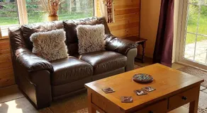 1 Bed Lodge-Sleeps 4-Pet Friendly-Free Parking - Image 2