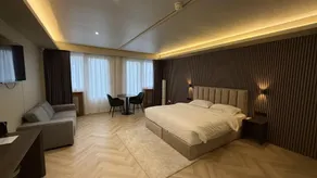 Tung Hotel - Image 2