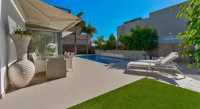 Villa totalmente equipada con piscina privada, barbacoa y jardín | Cerca de la playa - Image 5