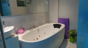 JRF Hotel - Image 3