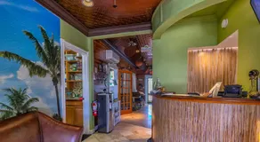 Seascape Tropical Inn - Image 4