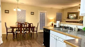 Spacious & comfy home in ultra-convenient location 2025 Traveller Award Winner - Image 5