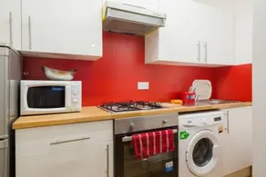Watson Crescent - Image 4