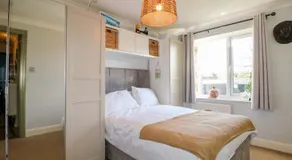 Farnham Park Apartment - Image 2