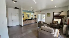 Scottish Inns & Suites Forney - Image 5